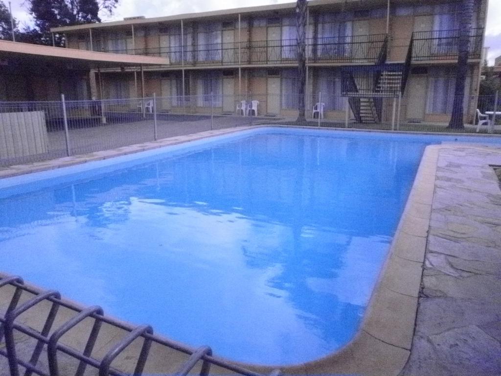 Karama Motor Inn Mildura Bagian luar foto