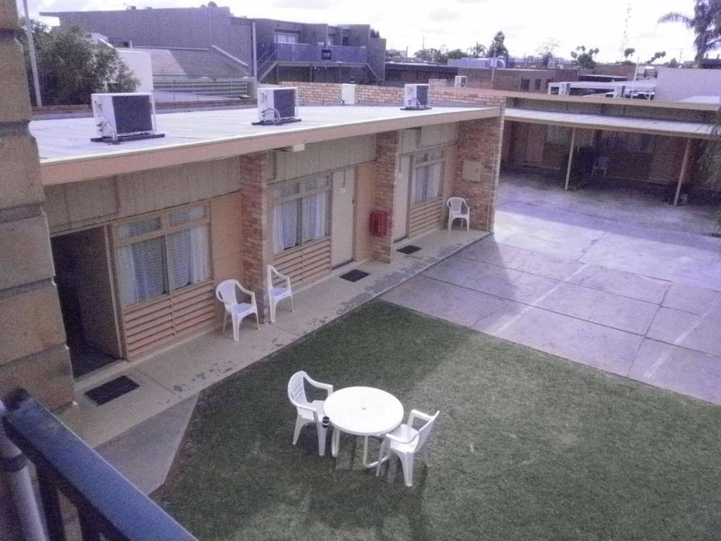 Karama Motor Inn Mildura Bagian luar foto